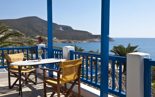 Blue Dolphin Antiparos Villas and Suites