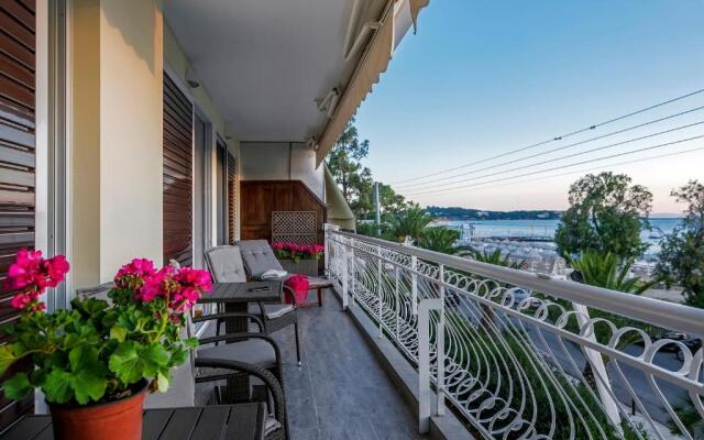 Amazing Seafront Apartment Athens Riviera