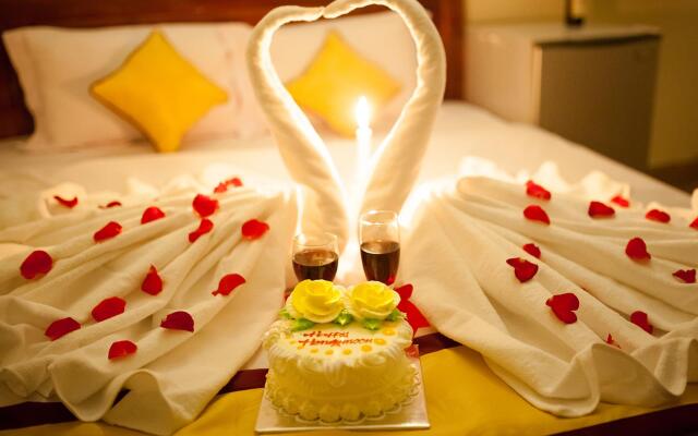 Happy Day Hotel
