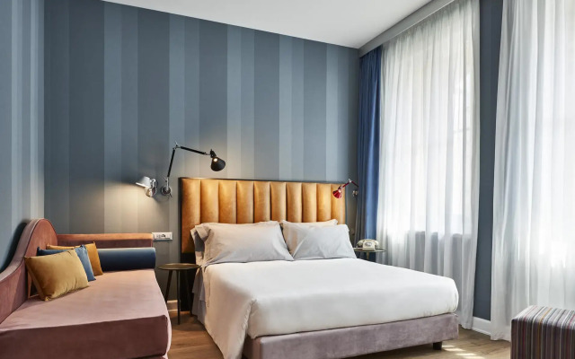 The Modernist Hotel