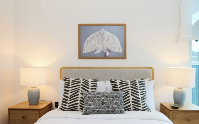 The Tottenham Retreat - Homely 2bdr Flat With Balcony