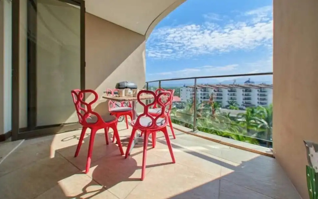 Luxury 2BR Condo in Marina - Pool - Zen Rooftop