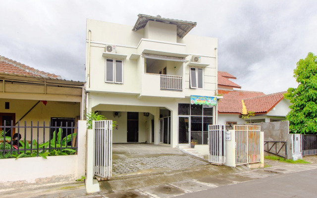 OYO 3083 D Kost 3 Syariah