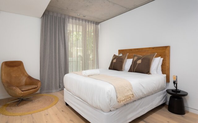 Upper Albert Road 43 Upstairs - Adults Only