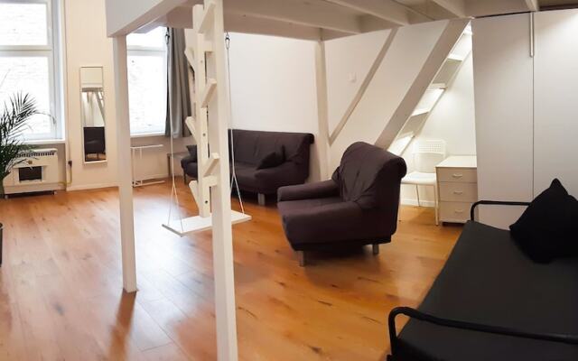 Bright Side Apartment