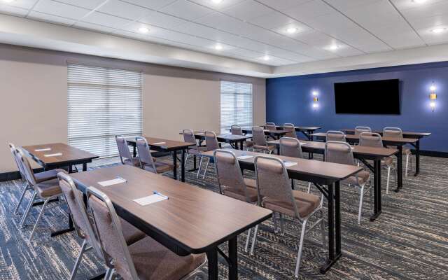 AmericInn by Wyndham International Falls