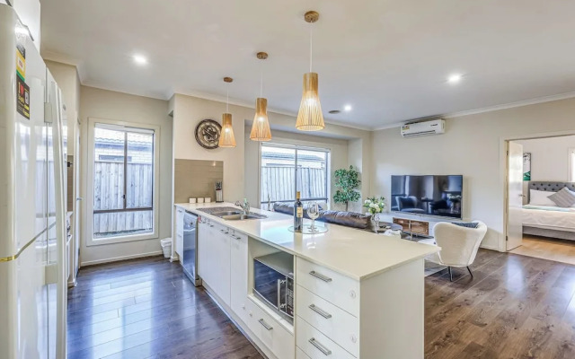 StayAU Pakenham 5 BRM Oasis Pet-friendly