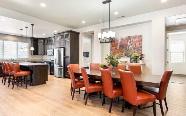 Hidden Treasure #15 6 Bedroom Home