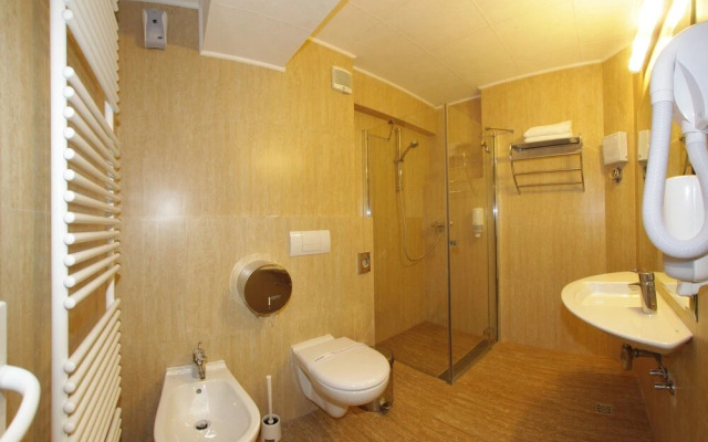 Eden Grand Resort