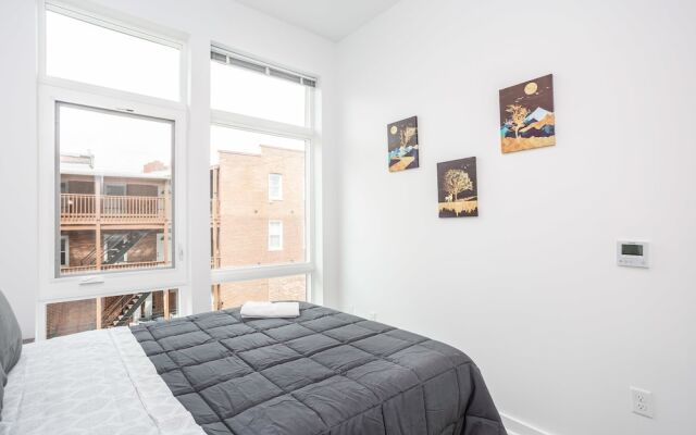 Luxury Apt Near Convcenter, Stadiums, & Harbor