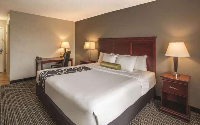 La Quinta Inn & Suites by Wyndham Indianapolis South