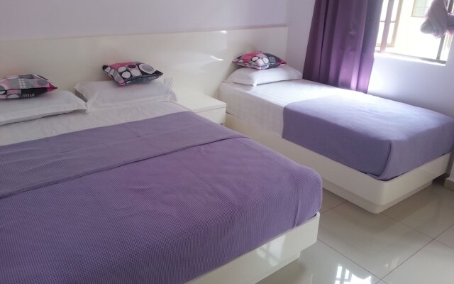 Lavender Riverside Hotel