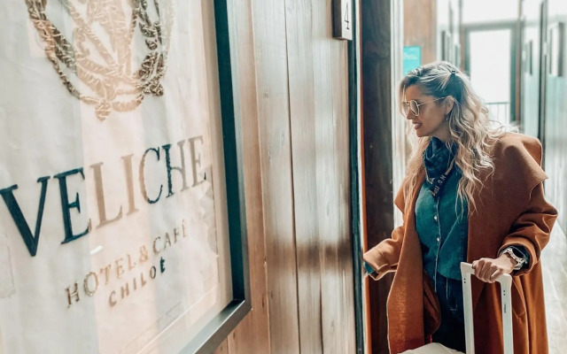 Hotel & Cafe Veliche