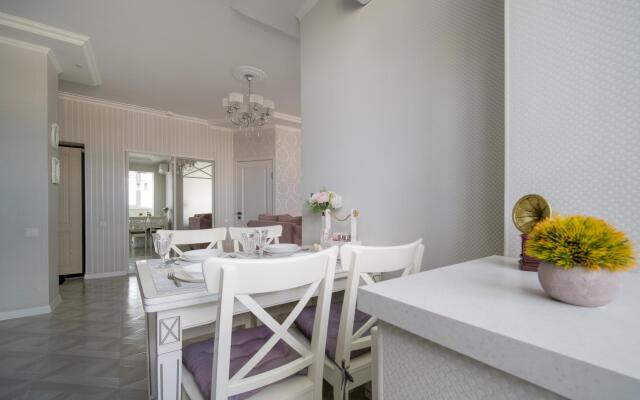 Apartments Dobrye sutki on 79/3 Rossiyskaya Street