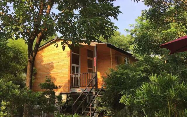 Hongdouchan Wooden House