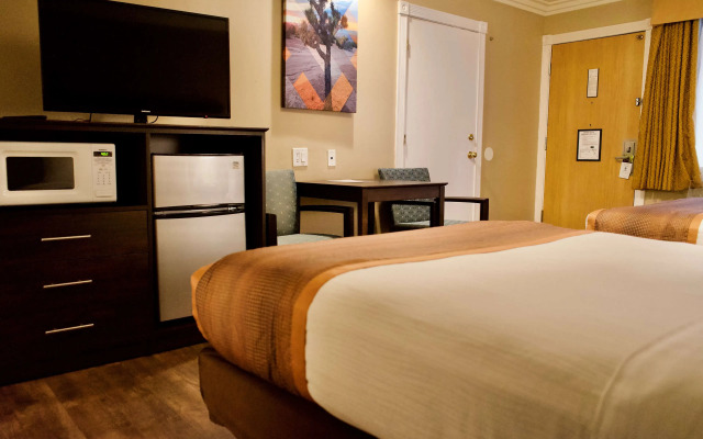 Best Western China Lake Inn