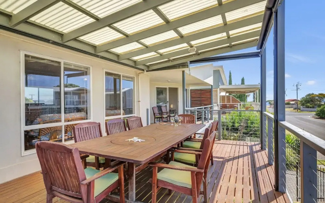 Green Reef Beach House