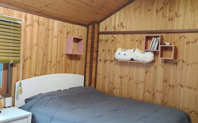 Salmon Village Pension