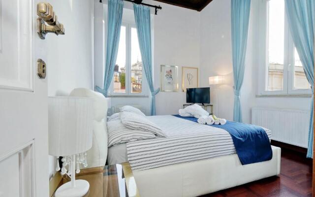 Pantheon Family Romantic Suite