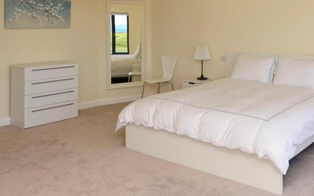 Property 260 Moyard