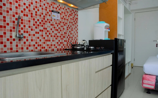 Cozy Living Studio Apartment at Bassura City