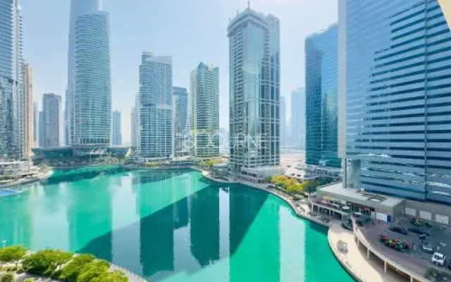 DA86 Well Design Studio in Dubai Arch tower