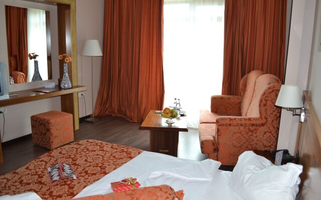 Hotel Phoenicia Express