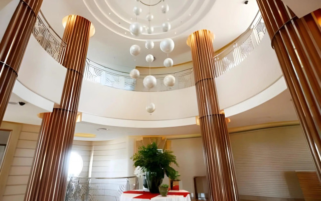 Suncoast Hotel & Towers