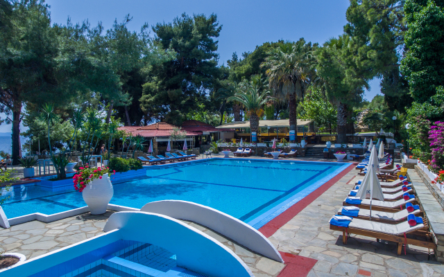 Porfi Beach Hotel