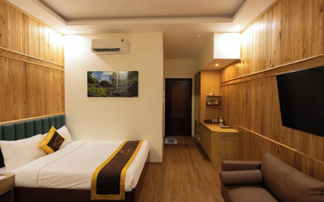 LuckyStar Hotel