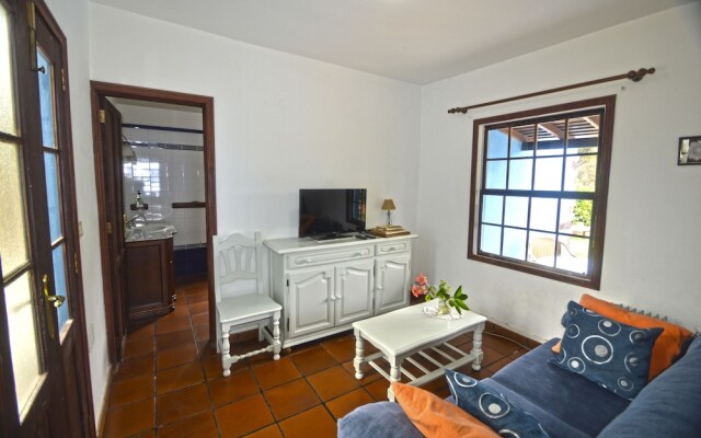 Casa Rural Herenio by Isla Bonita