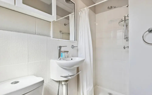 Comfy Studio Near Gabba With Secure Parking