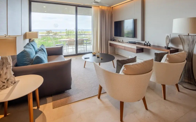 Solaz Signature Suites
