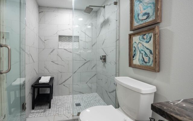 Phoenix X 1403 3 Bedroom Condo