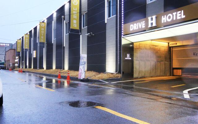 Iksan H Drive Hotel