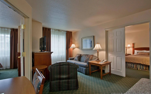 Staybridge Suites Calgary Airport by IHG