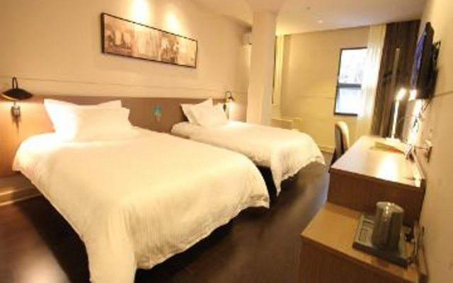 Jinjiang Inn Select (Shiyan Checheng West Road)