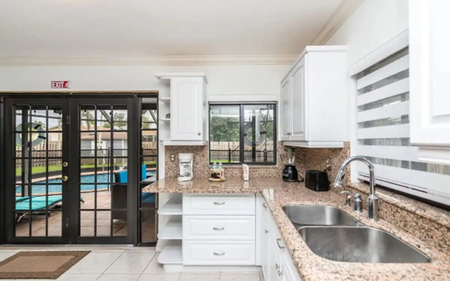 Casalinda - Hollywood Florida