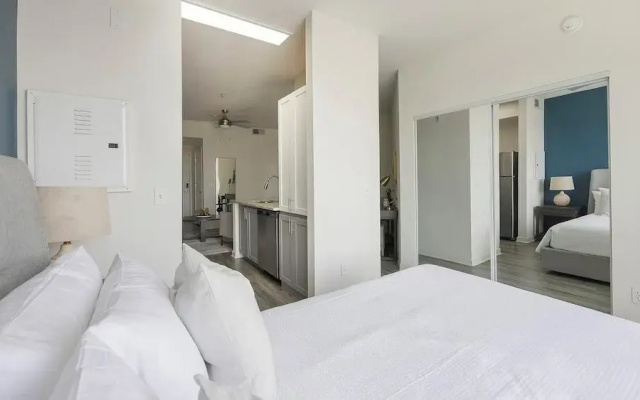 Landing Furnished Apartments near University Heights
