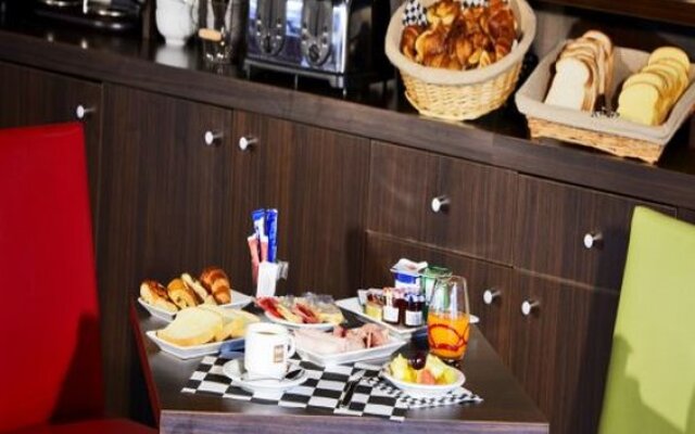 Kyriad Design Enzo Reims Tinqueux