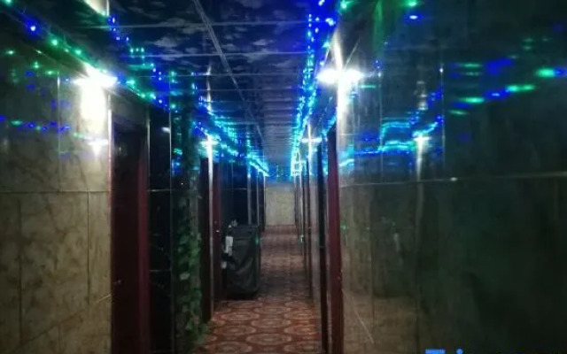 Yulin Colorful Theme Hotel