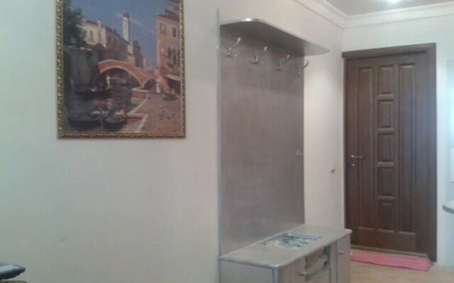 Apartment in a house near the Greek Chora