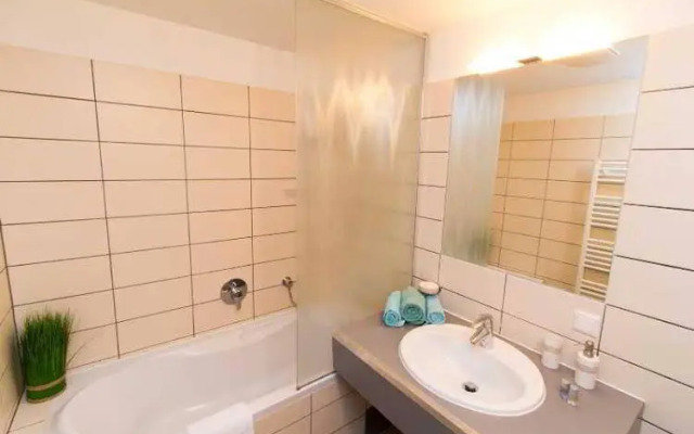 CheckVienna - Maria-Theresien-Straße