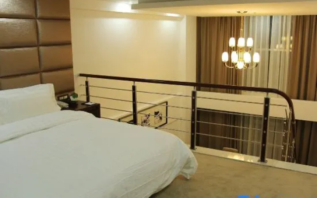 Yicheng Lanbowan Hotspring Holiday Hotel