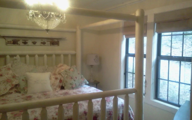 Bear Creek Lodge Cabin Resort