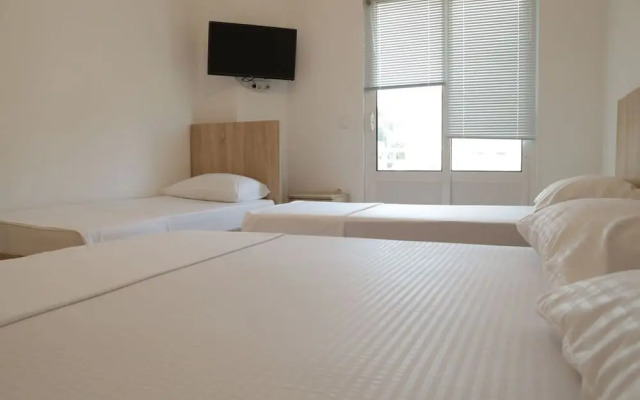 Mimi Lux Apartments