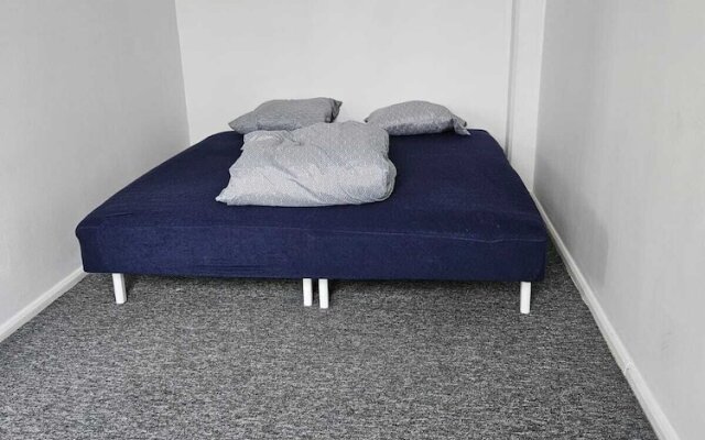 Airport Apartment