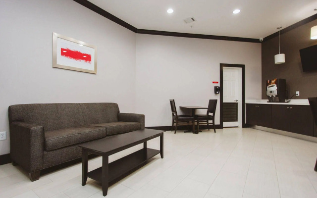 Americas Best Value Inn and Suites IAH Airport North