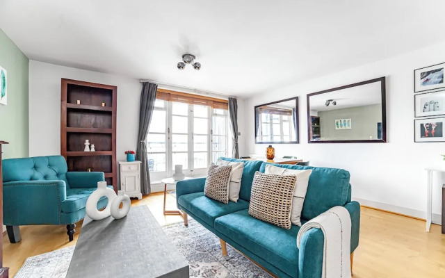 The Canary Wharf Flat