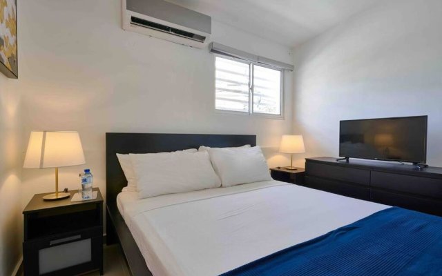 Escape Studio Apartment Close to Agora Mall